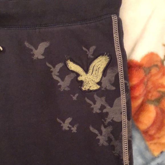 American eagle sweat capris size medium - Picture 2 of 3